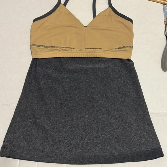 One Tooth Tank - Picture 6 of 10